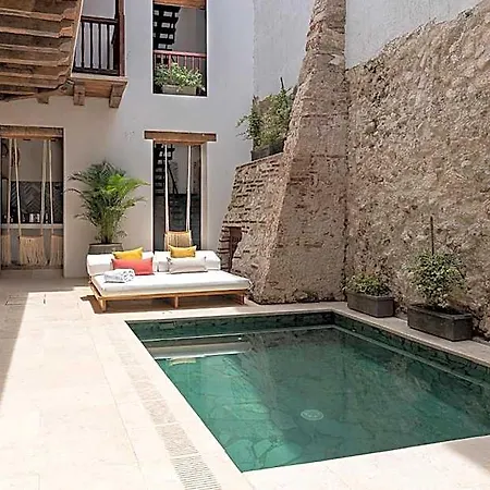 Hotel Voila Getsemani By Huespedia 4*